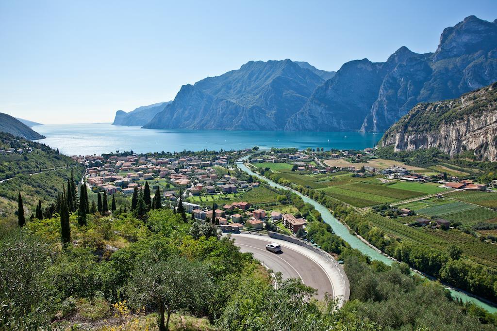 Hotel Continental - Tonelli Hotels Torbole Sul Garda ภายนอก รูปภาพ