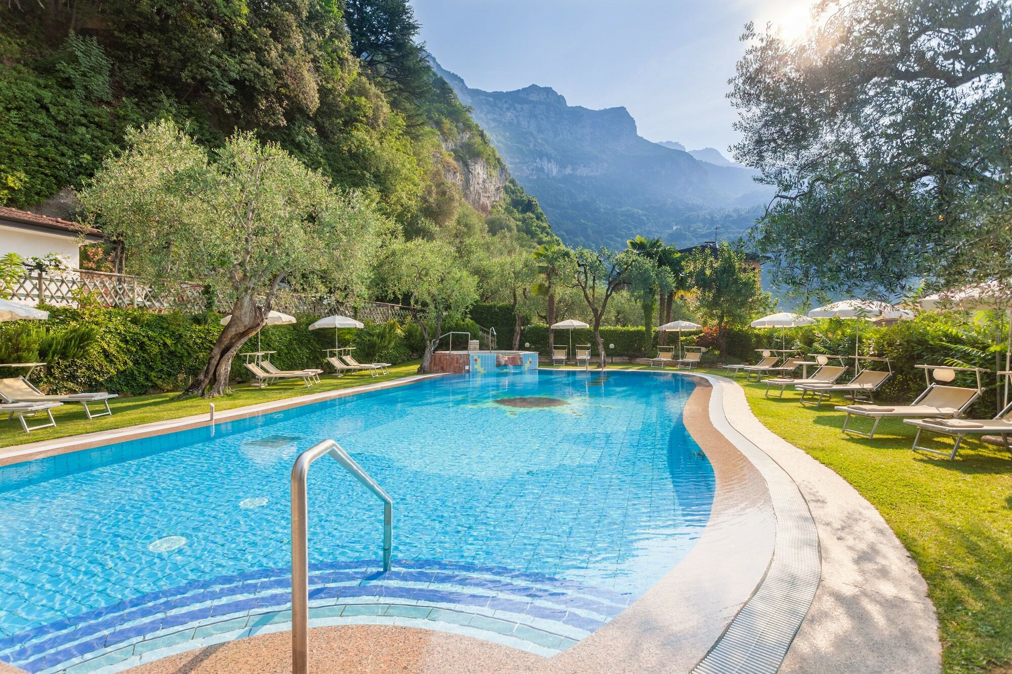 Hotel Continental - Tonelli Hotels Torbole Sul Garda ภายนอก รูปภาพ